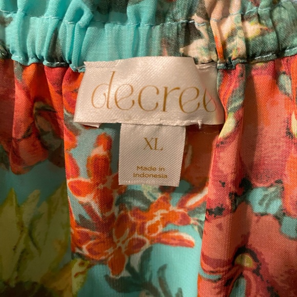 Decree tropical off the shoulder blouse - Picture 2 of 2